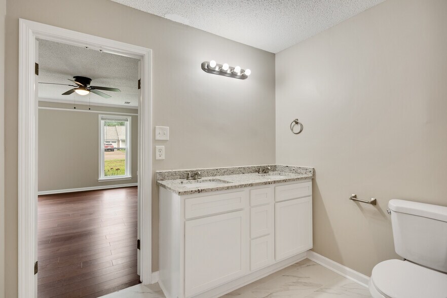 Building Photo - 3328 Dabler Pl