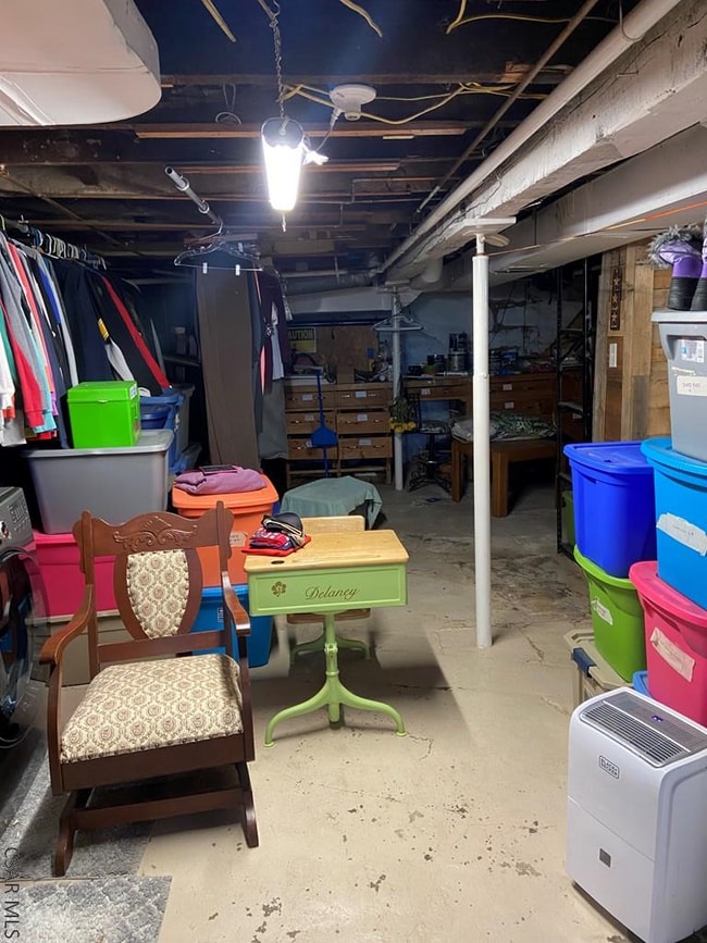 Building Photo - 129 Hawthorne St