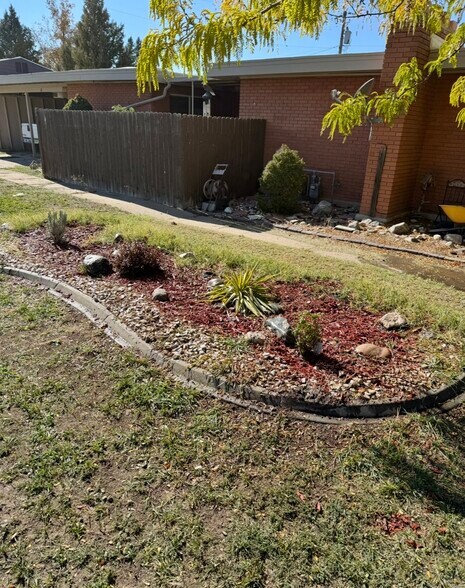 Front Yard - 2059 N 250 W