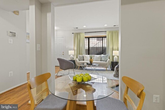 Building Photo - 1435 Corcoran St NW