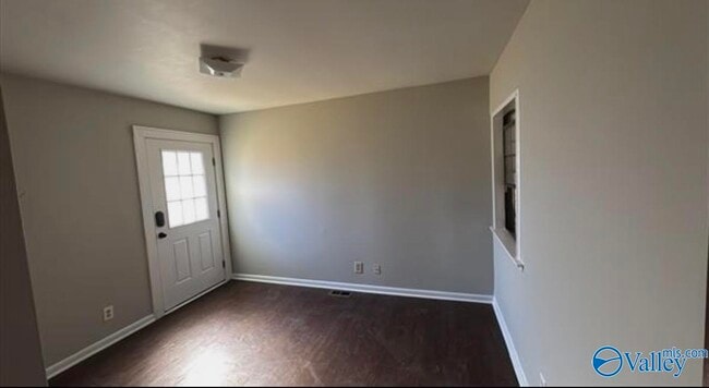 Building Photo - 2901 Azalea Rd SW