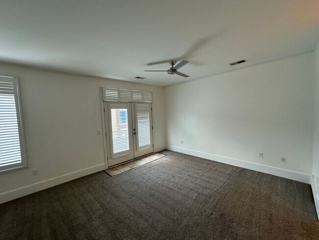 Building Photo - 624 Denmark Dr