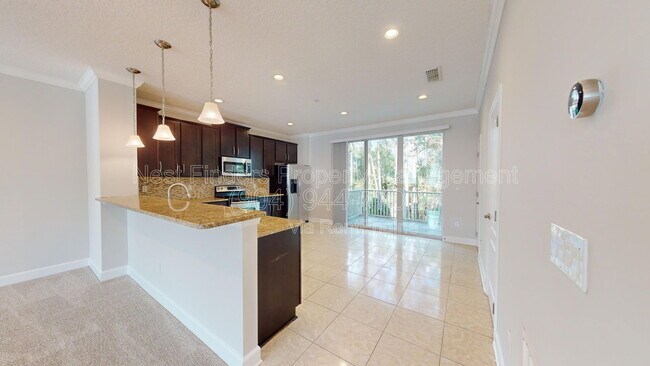 Building Photo - 4421 Ellipse Dr