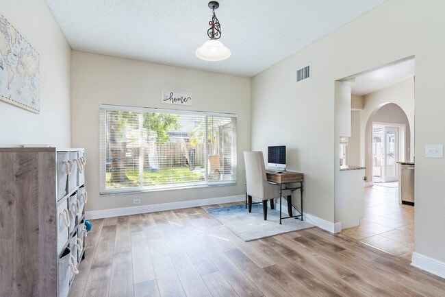 Building Photo - STUNNING 4-BED, 3-BATH HOME WITH SOLAR PANELS IN TAMPA, FL!