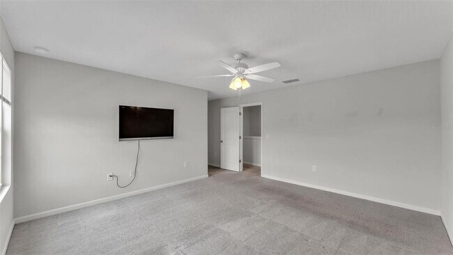 Building Photo - 1450 Haines Dr