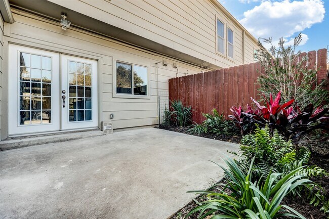 Building Photo - 14715 Barryknoll Ln