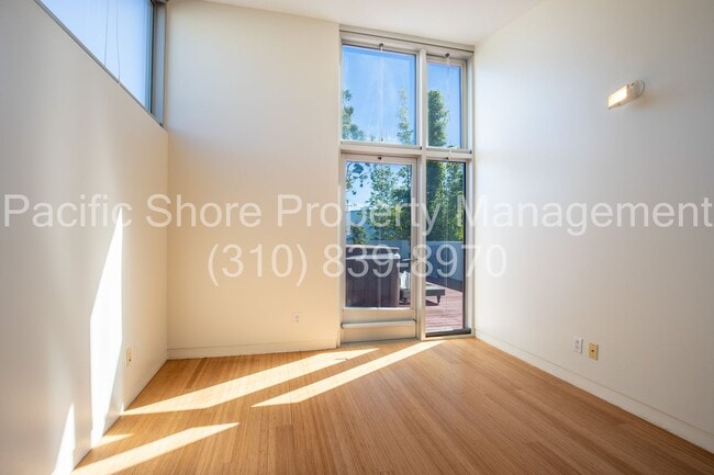 Building Photo - 543 Rose Ave