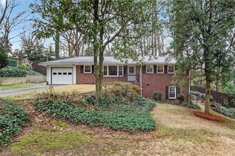 Building Photo - 2560 Skyland Trail NE