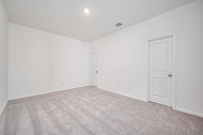 Building Photo - 2430 Dewford Fls Dr