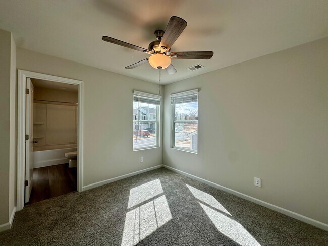 Building Photo - 4130 County Down Ave