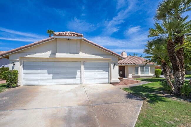 Building Photo - 44210 Mariposa Ct