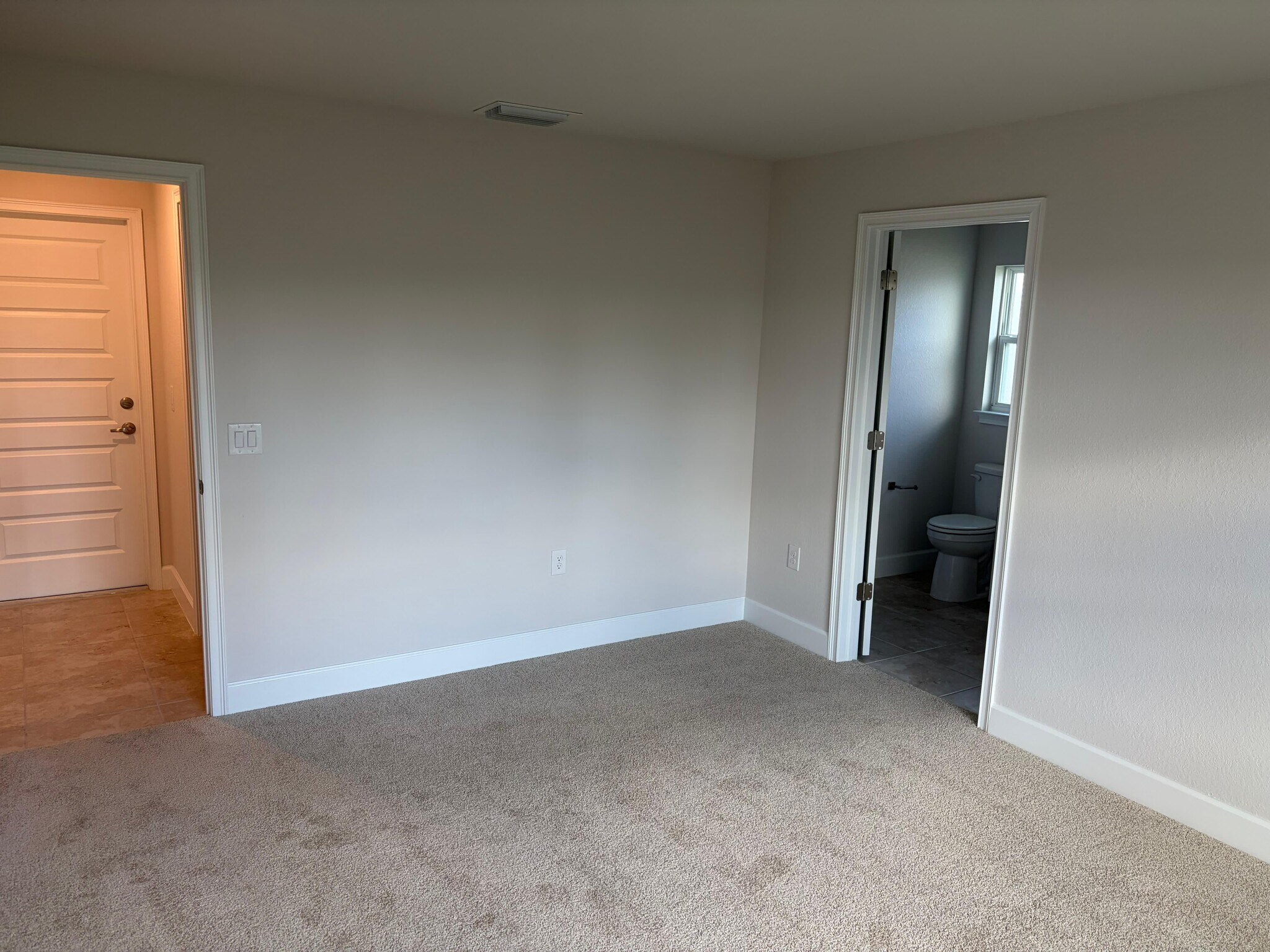 Building Photo - 855 Cumberland Rd