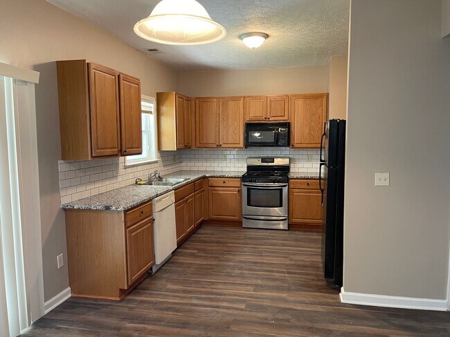 Building Photo - Spacious 4-Bedroom Home in a Quiet Union C...