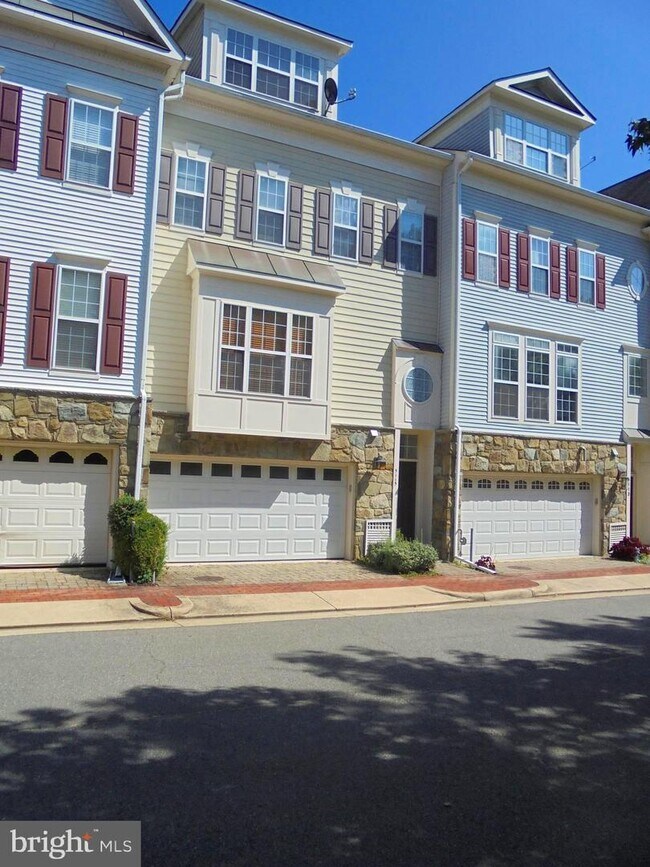 Primary Photo - 5115 Grimm Dr