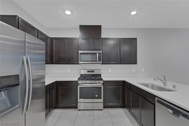 Building Photo - 2854 Starling Summit St