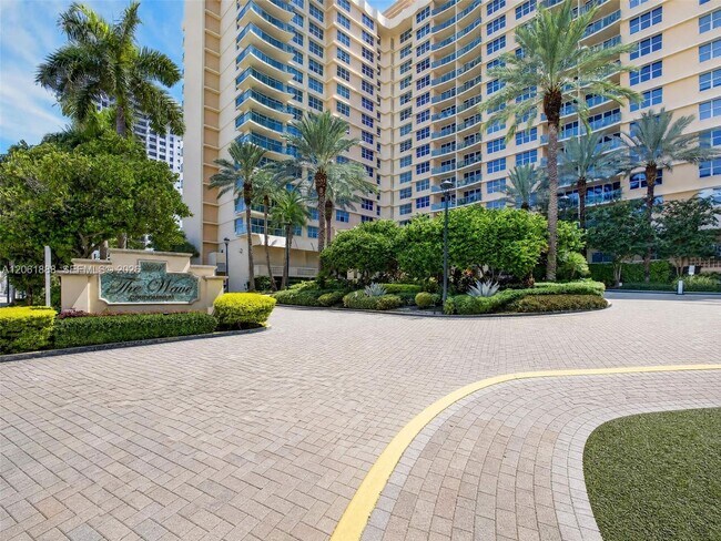 Building Photo - 2501 S Ocean Dr