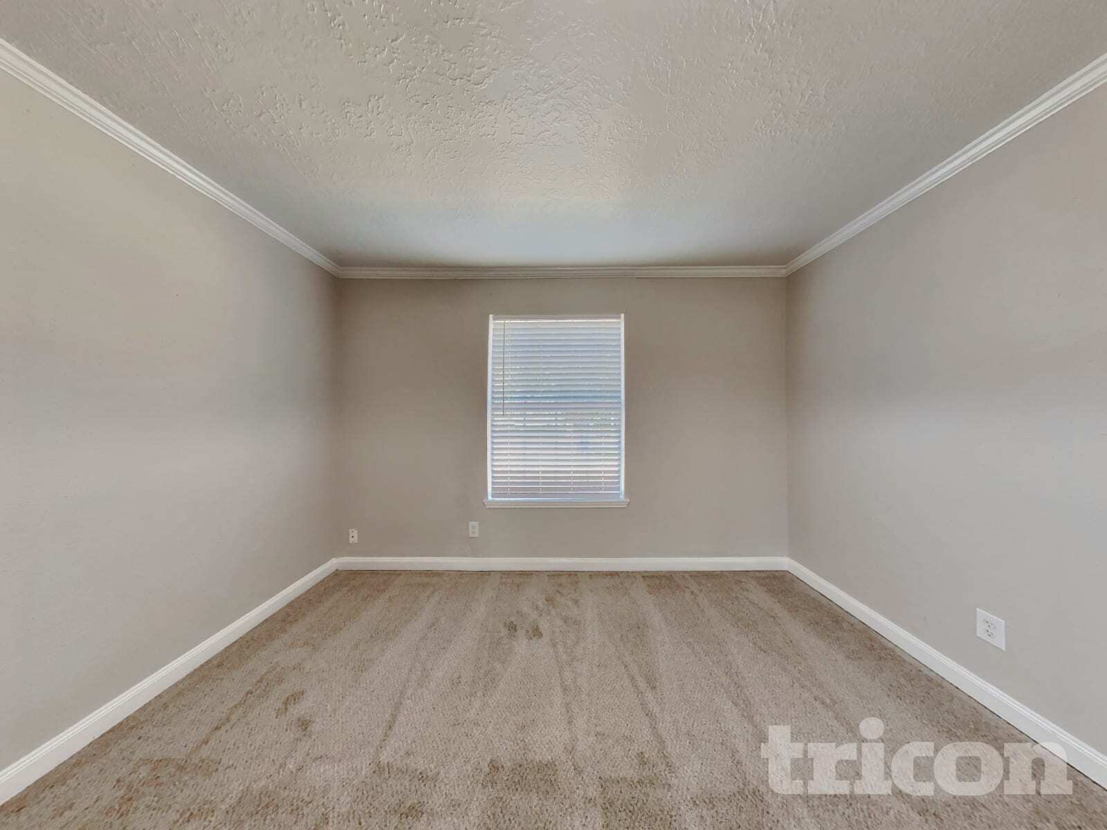 Building Photo - 22731 River Birch Dr