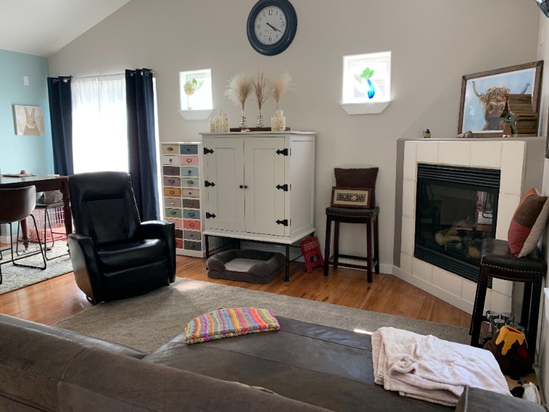 Building Photo - 112 W Dooley Ln