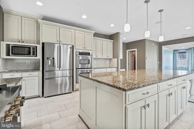 Building Photo - 4561 Rona Pl