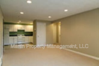 Building Photo - 16 Kenmar Dr