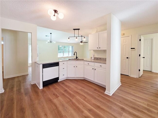 Building Photo - 2806 Vintage Wood Way