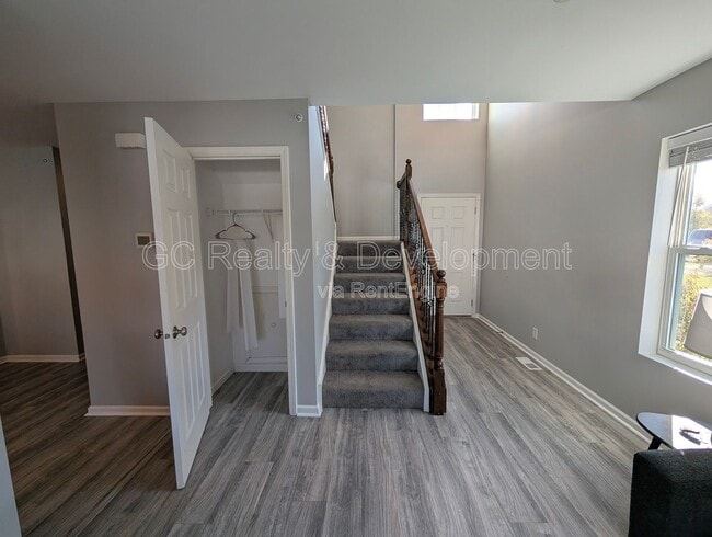 Building Photo - 646 Vine St