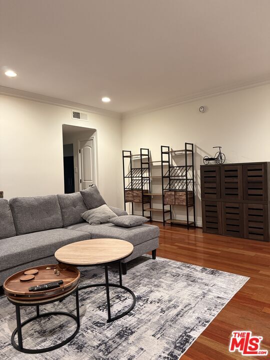 Building Photo - 234 N Kenwood St