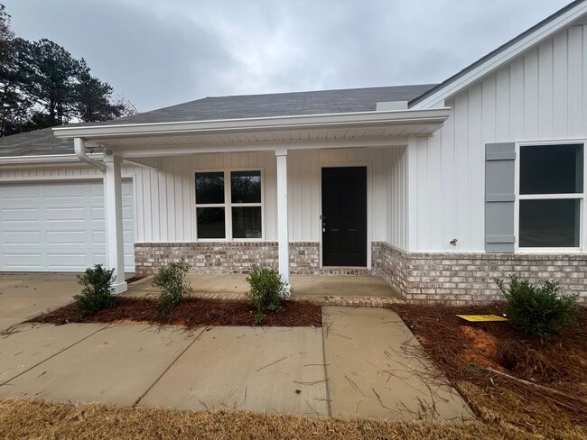 Building Photo - Newly built 3 bedroom 2 bathroom in East T...