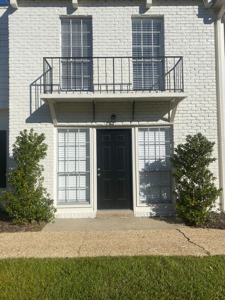 Interior Photo - Colony House Apartments