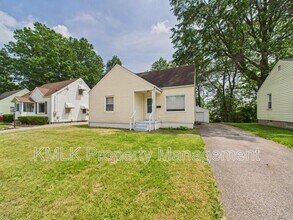 Building Photo - 636 Lurie Ave