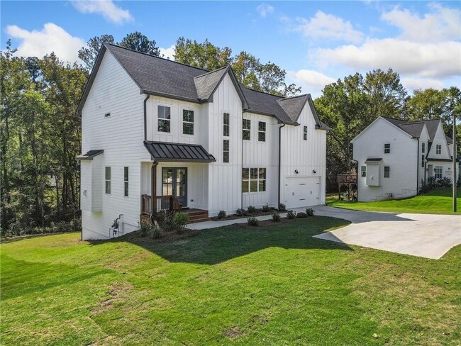 Building Photo - 4176 Shallowford Rd