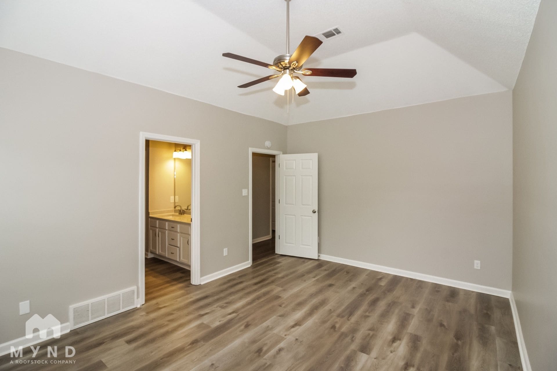 Building Photo - 10172 Lynham Dr