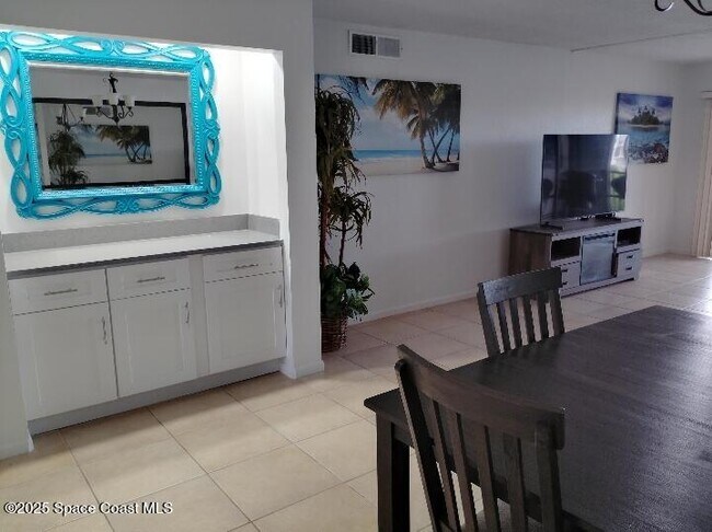 Building Photo - 200 S Banana River Blvd