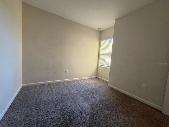 Building Photo - 9360 Tecumseh Dr