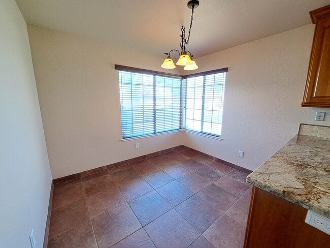 Building Photo - 354 Bradley Dr