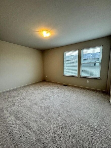 Building Photo - 2151 Park Dr