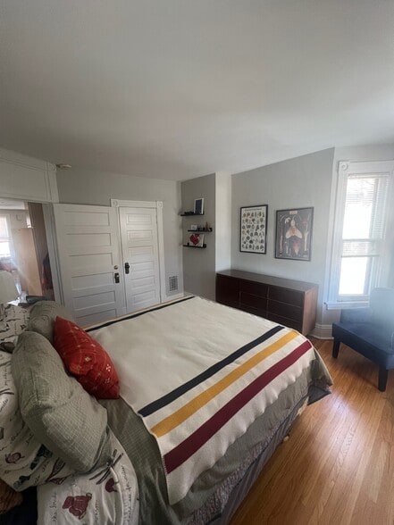 BR 1 - 103 Victoria St N