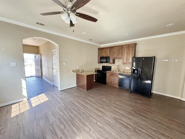 Building Photo - 809 S Wilson St