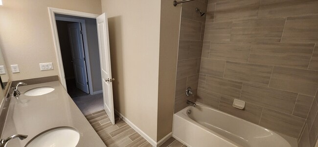 Building Photo - 93 Appleton Ct