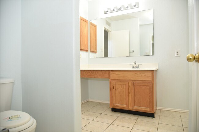 Building Photo - 10406 Sutter Glen Ln