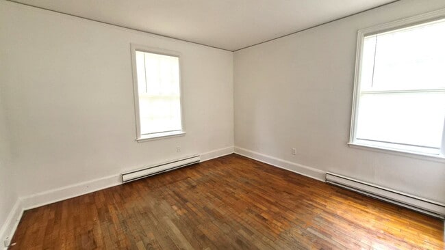 Building Photo - Two Bedroom Apt For Rent in Sumter SC! Two Weeks FREE!