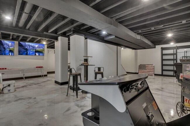 Building Photo - 7097 Pleasant Colony Cir