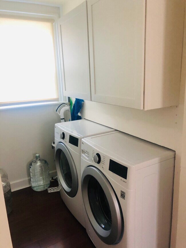 Building Photo - 1618 Enfield Rd