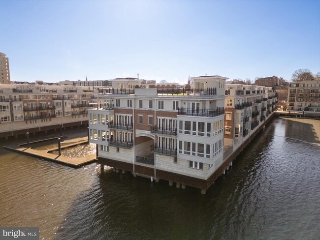 Building Photo - 622 Ponte Villas N