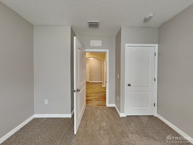 Building Photo - 4368 Edenrock Pl