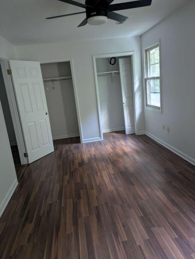 Building Photo - 5281 Daffodil Dr