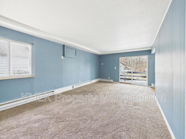 Building Photo - 22 W York St