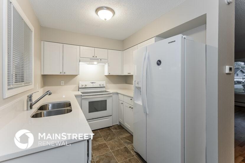 Building Photo - 1010 14th St NW