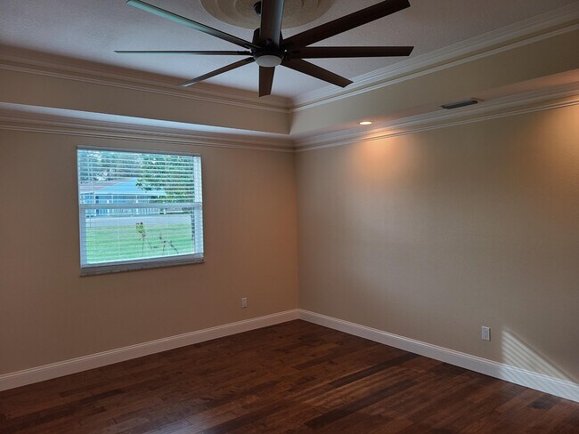 Building Photo - 2557 Pineapple Ave