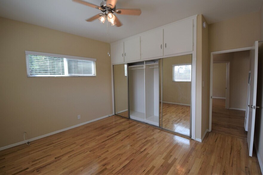 Building Photo - 12427 Riverside Dr